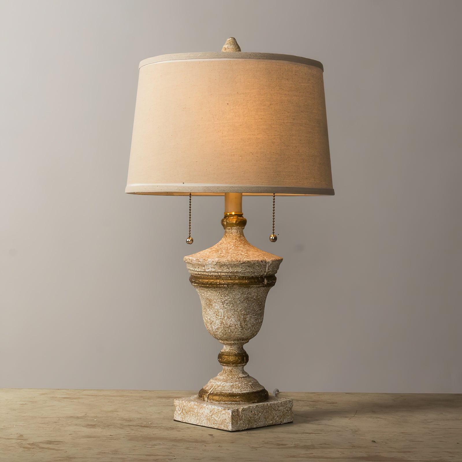 Lampe de Bureau Vintage Élégante - Atmosphère Chaleureuse et Accueillante