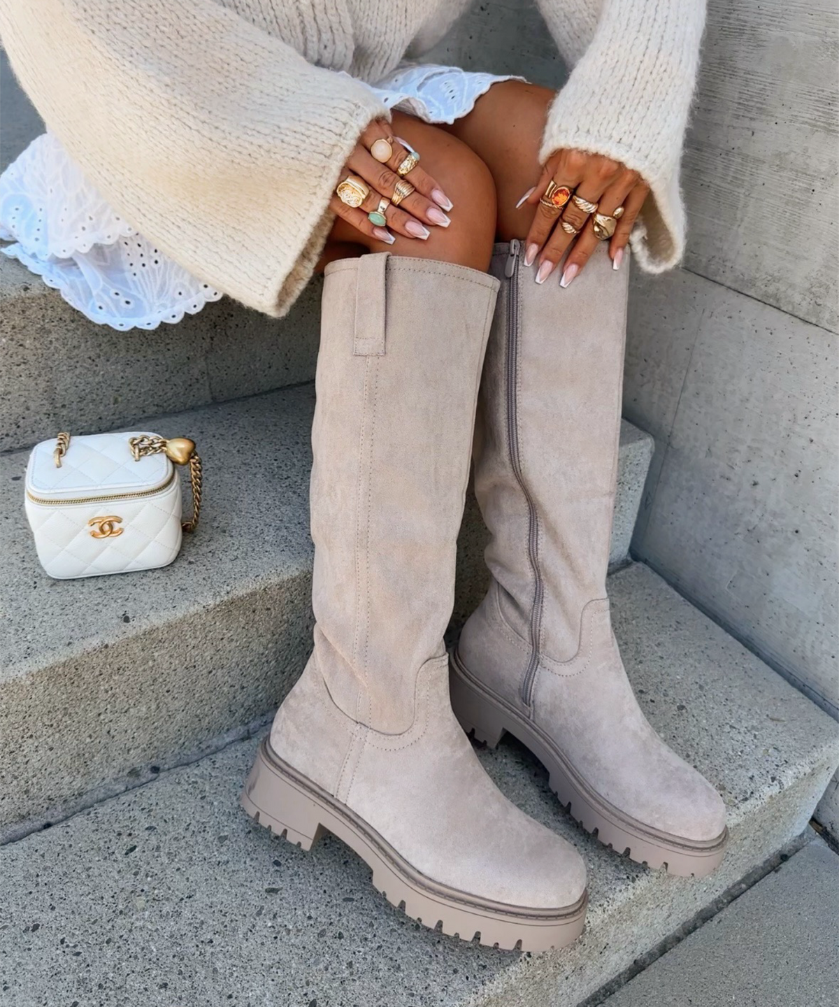 Bottes Beige Confortables avec Intérieur Doublé - Élégantes et Pratiques pour un Port Quotidien