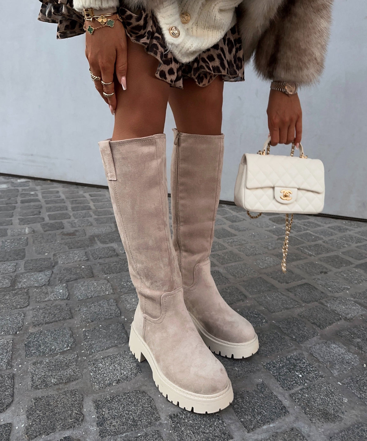 Bottes Beige Confortables avec Intérieur Doublé - Élégantes et Pratiques pour un Port Quotidien