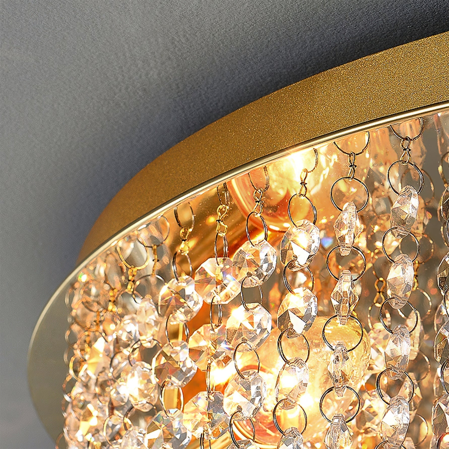 Lampe de Plafond en Cristal - Éclairage Luxueux et Design Élégant