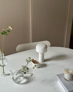 Lampe LED Rechargeable Portable - Design Élégant et Fonctionnel