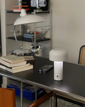 Lampe LED Rechargeable Portable - Design Élégant et Fonctionnel