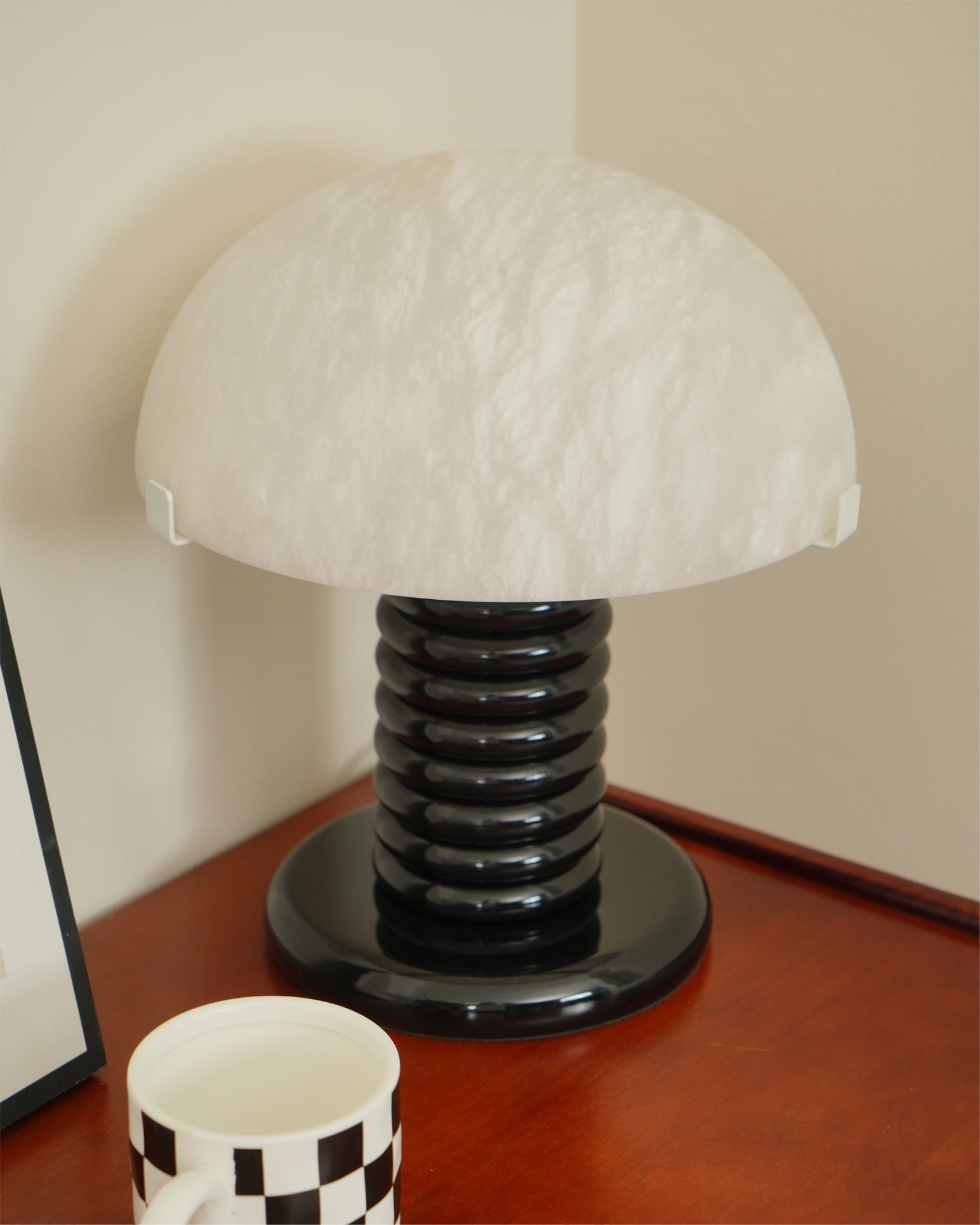 Lampe de Table Ambiante en Alabastre - Élégance et Design Sophistiqué
