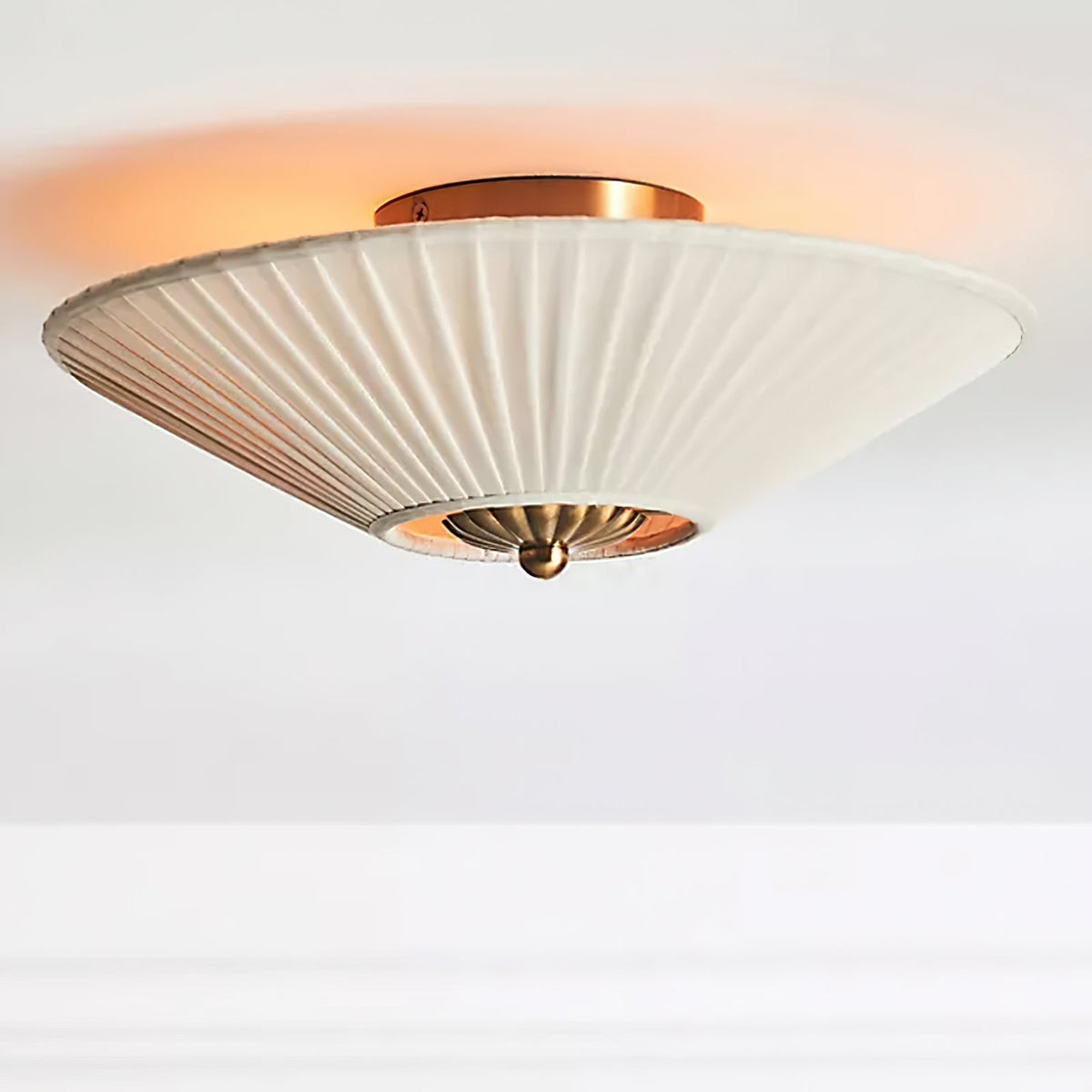 Lumière de Plafond Élégante - Éclairage Doux et Raffiné pour Intérieurs