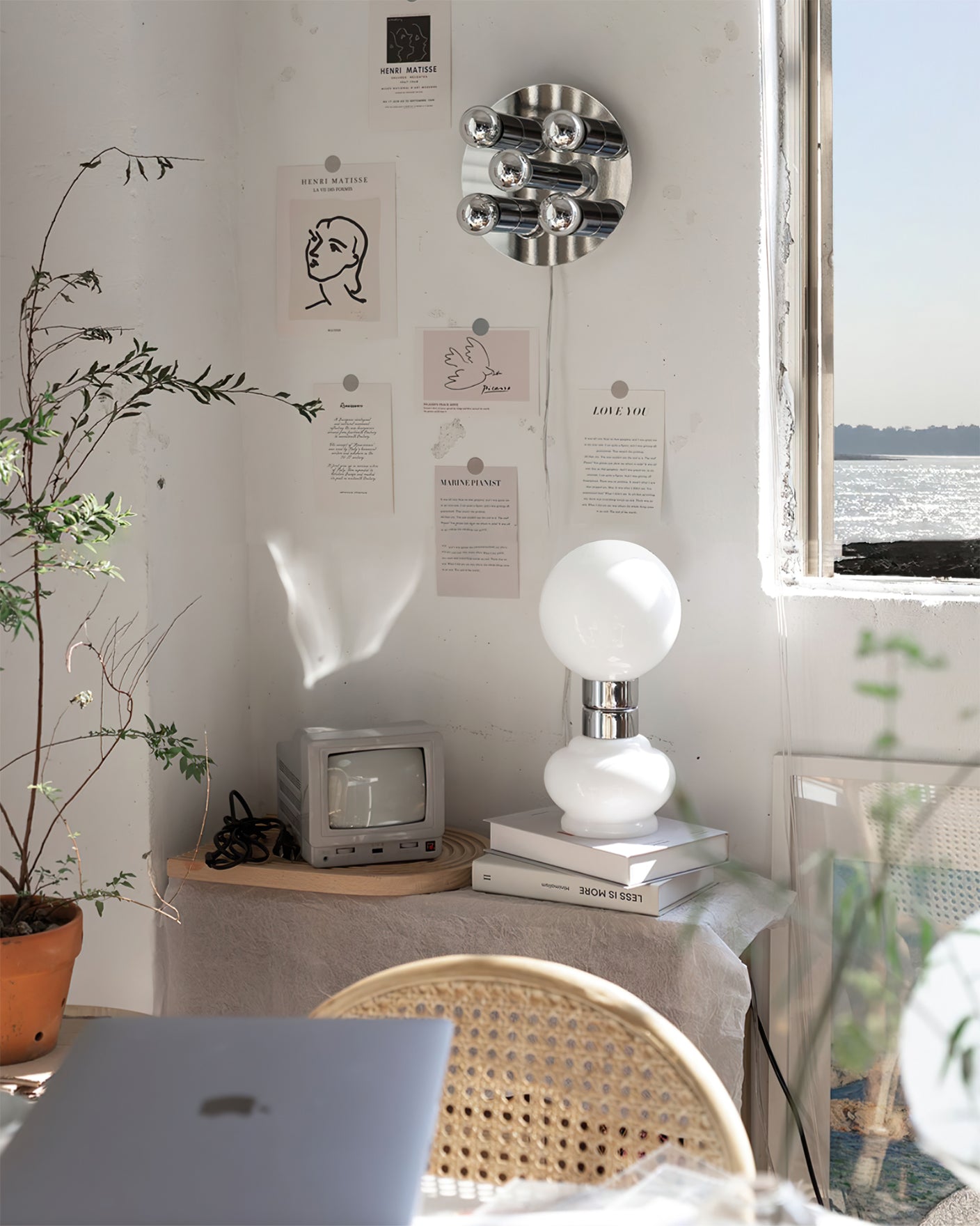 Lampe en Verre Blanc Élégante - Design Moderne et Durable