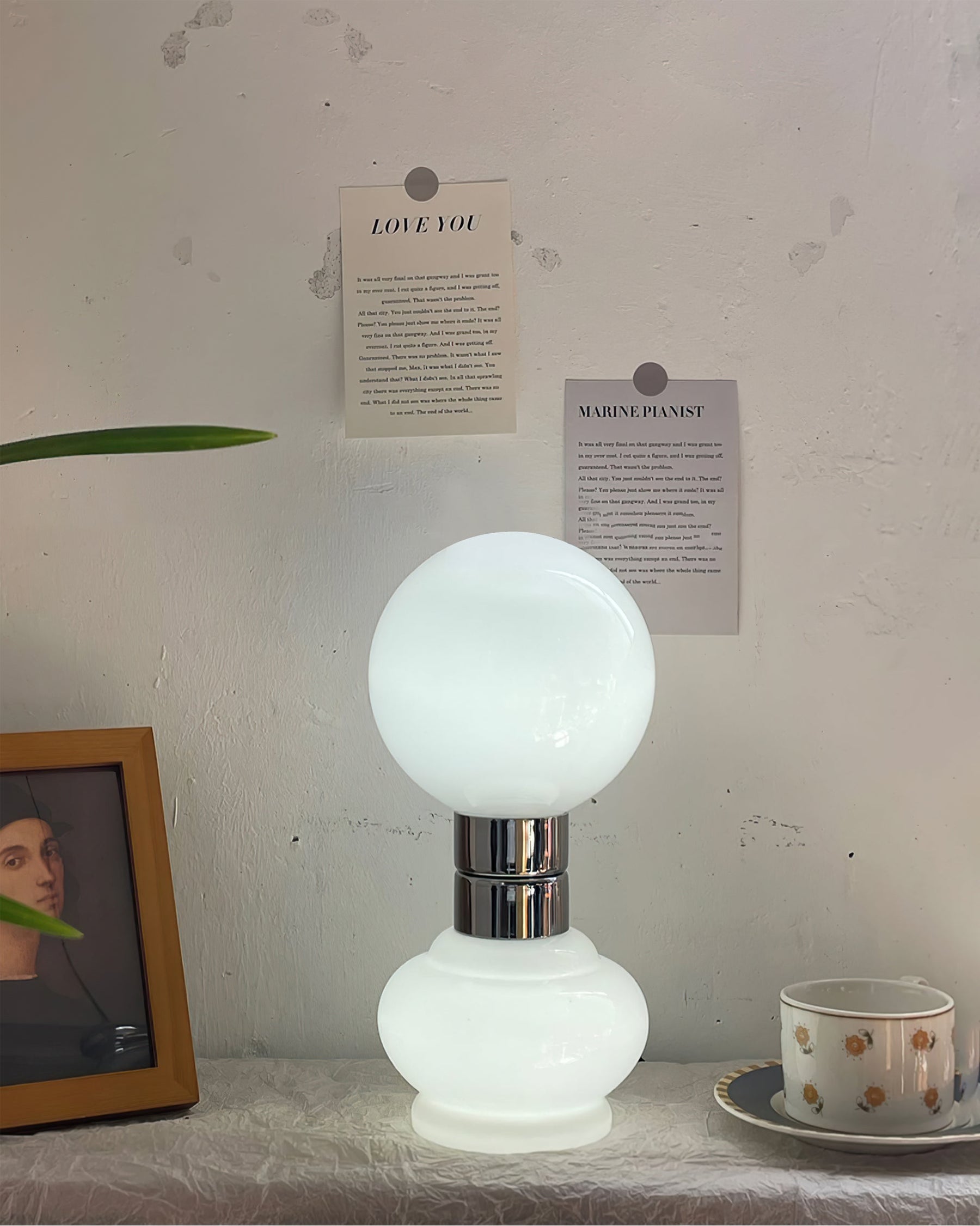 Lampe en Verre Blanc Élégante - Design Moderne et Durable