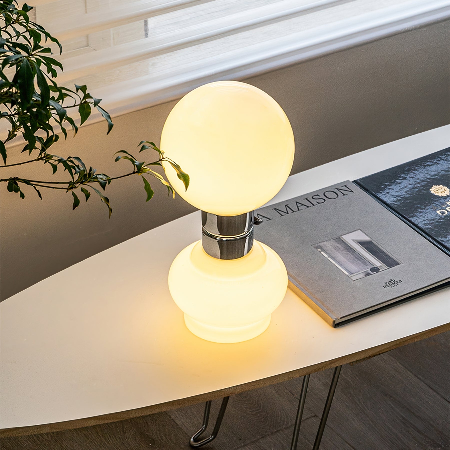 Lampe en Verre Blanc Élégante - Design Moderne et Durable