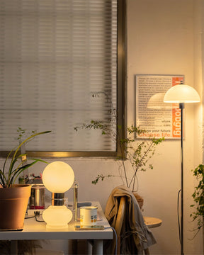 Lampe en Verre Blanc Élégante - Design Moderne et Durable