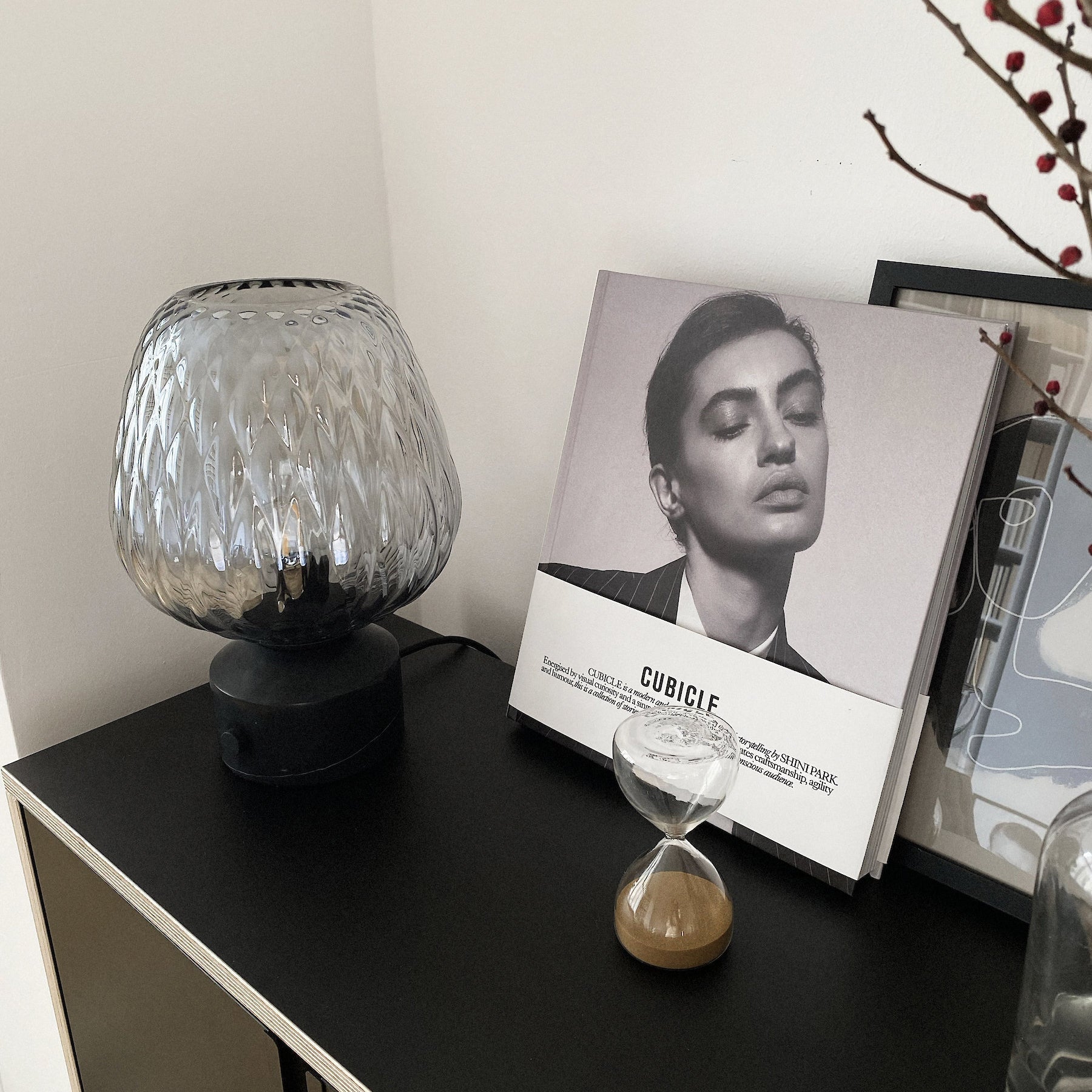 Lampe de Table Moderne en Verre - Abat-jour Élégant et Lumière Ambiante