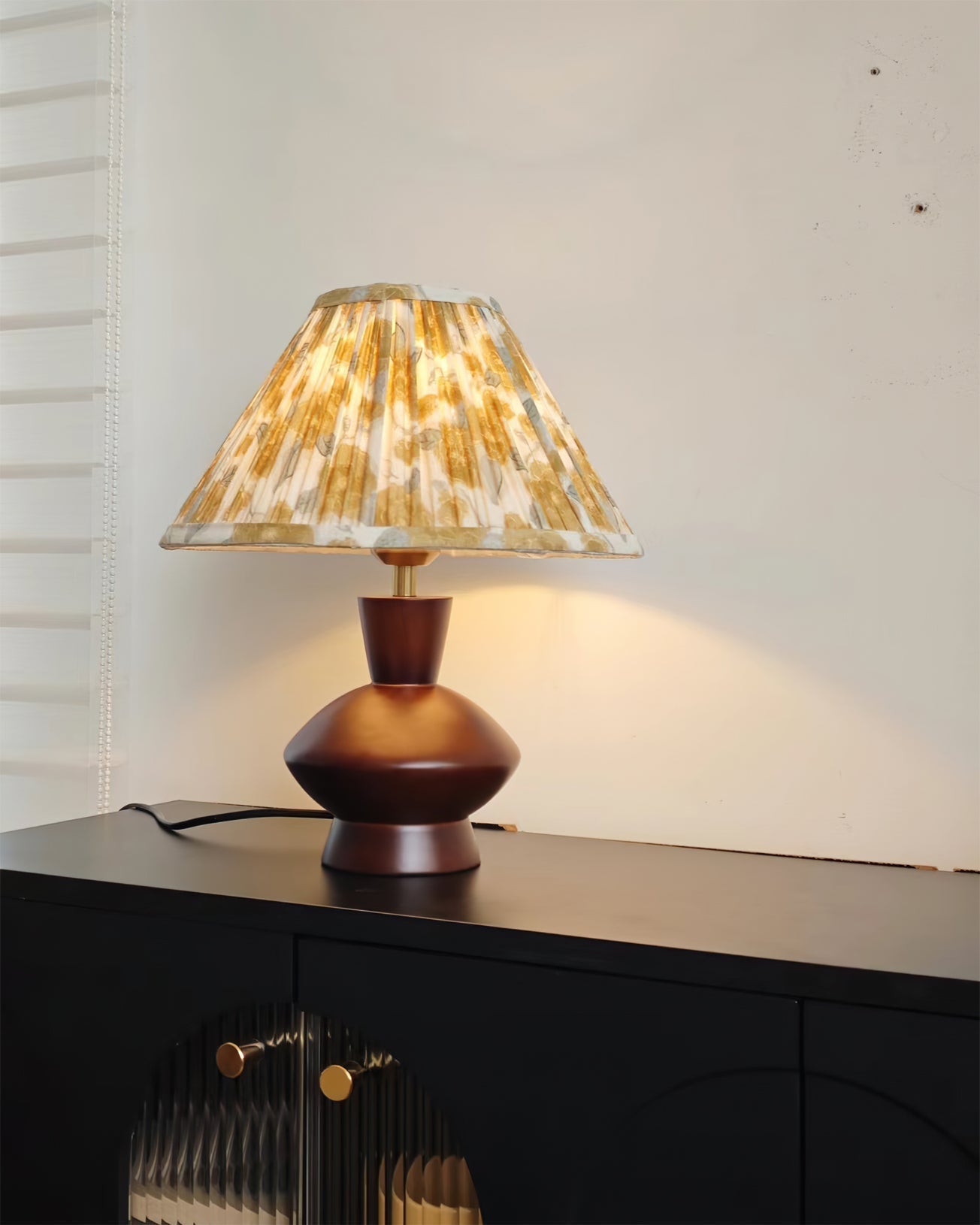 Lampe de Bureau Élégante en Bois - Abat-Jour en Forme de Fleur