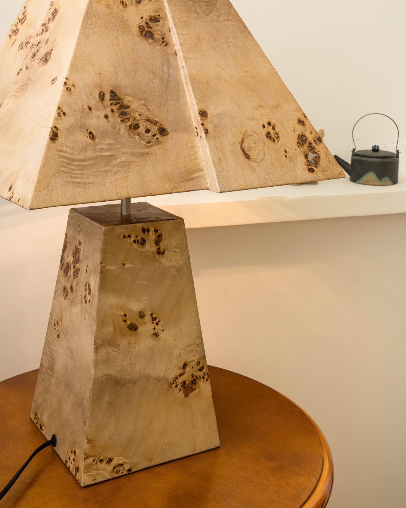 Lampe de Table en Bois Naturel - Design Géométrique et Éclairage Chaleureux