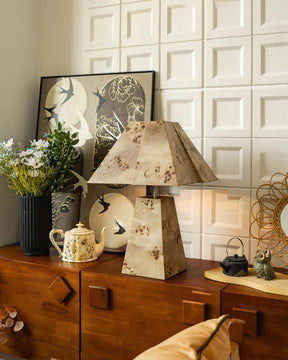 Lampe de Table en Bois Naturel - Design Géométrique et Éclairage Chaleureux