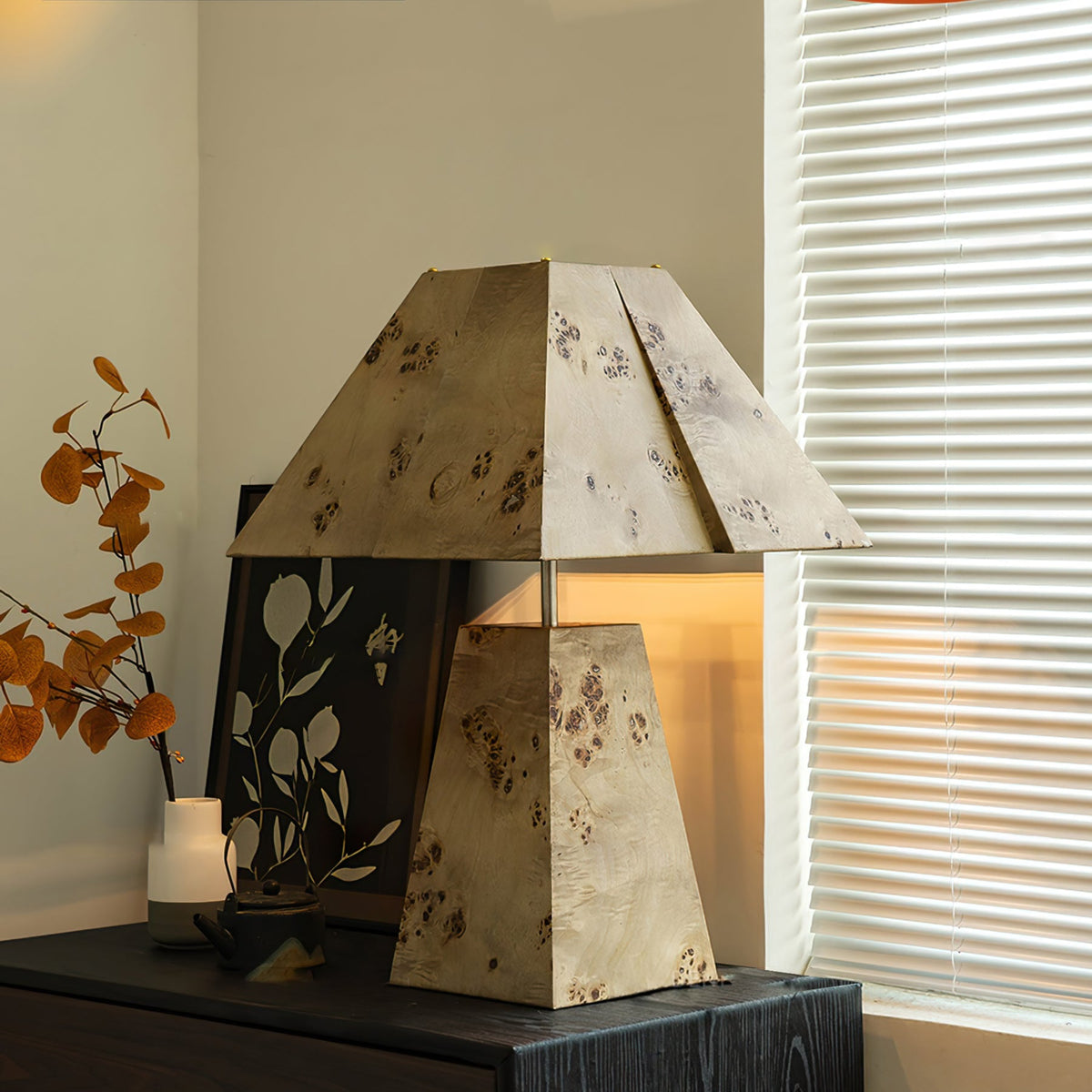 Lampe de Table en Bois Naturel - Design Géométrique et Éclairage Chaleureux