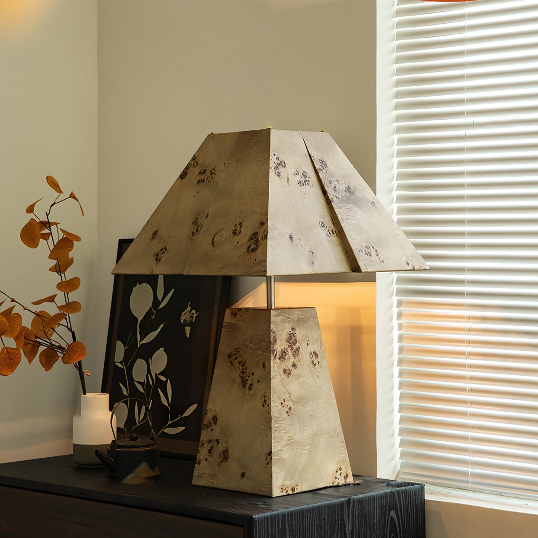 Lampe de Table en Bois Naturel - Design Géométrique et Éclairage Chaleureux