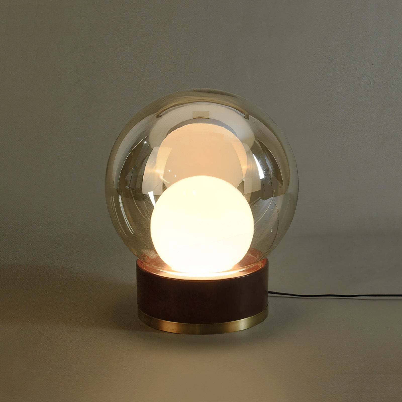 Lampe de Table Géométrique - Lumière Chaude et Accueillante