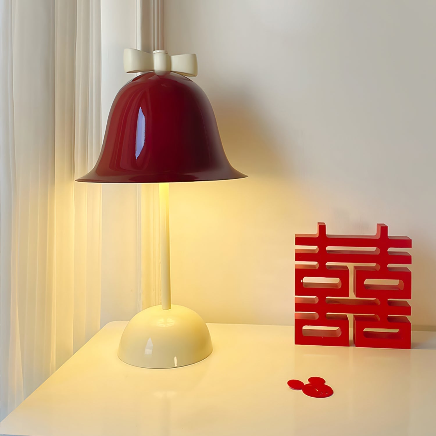 Lampe de Table Apaisante - Design de Papillon et Éclairage Doux