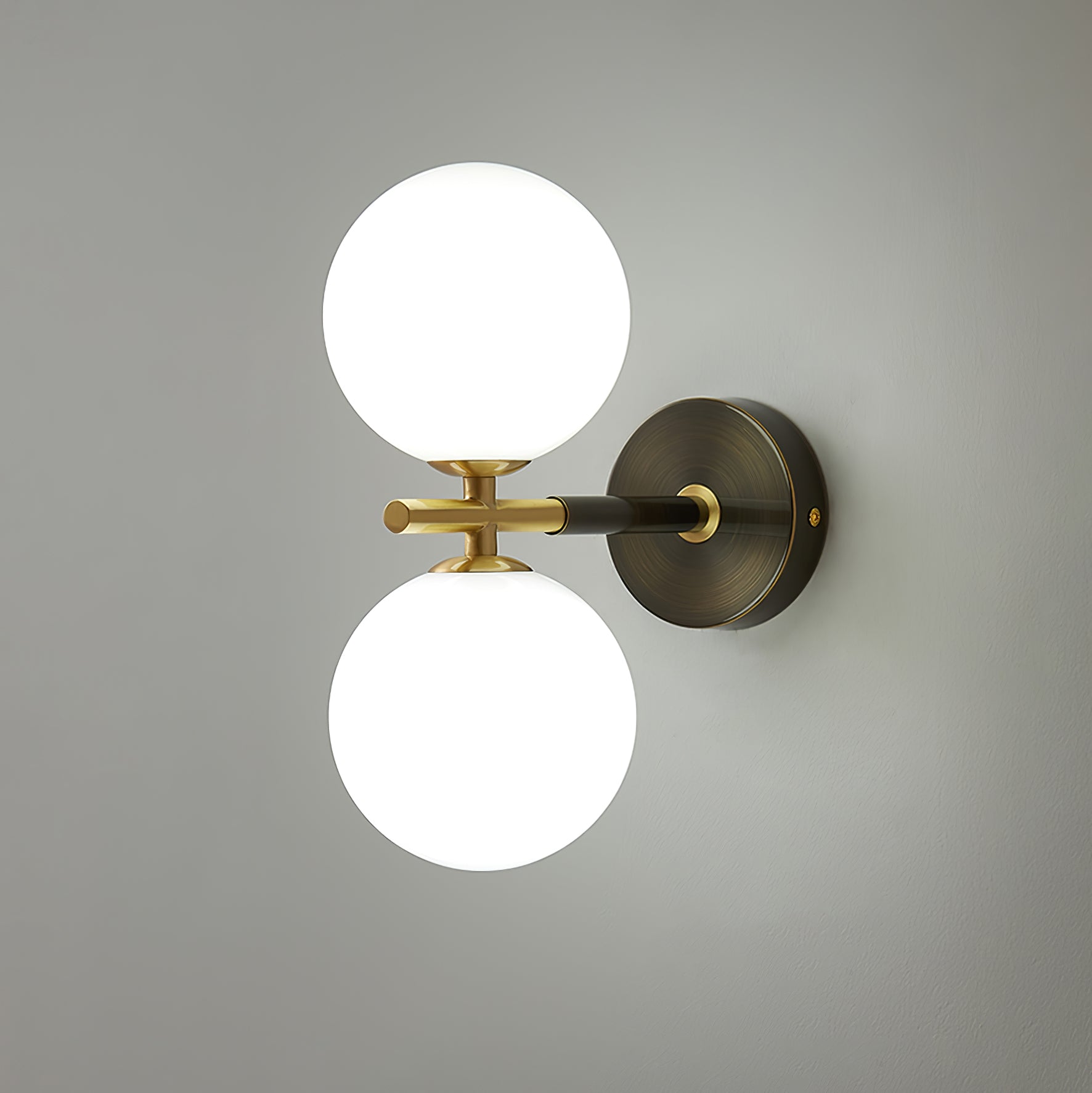 Applique Murale en Or Design Élégant - Luxe Mondial et Éclairage LED Durable