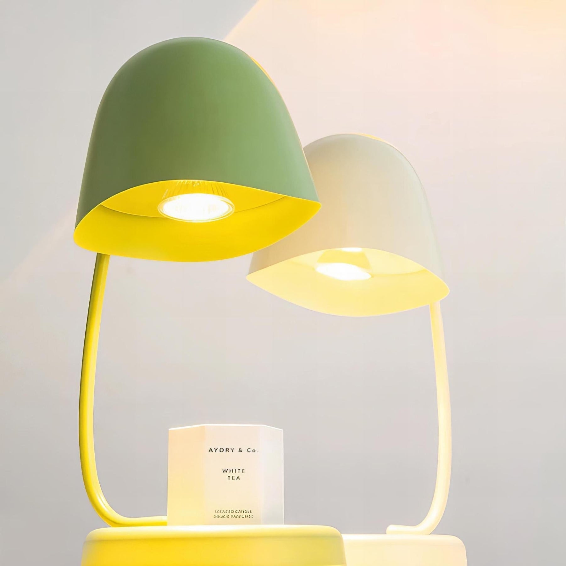 Lampe à Bougie Moderne en Métal - Ambiance Chaleureuse et Élégante