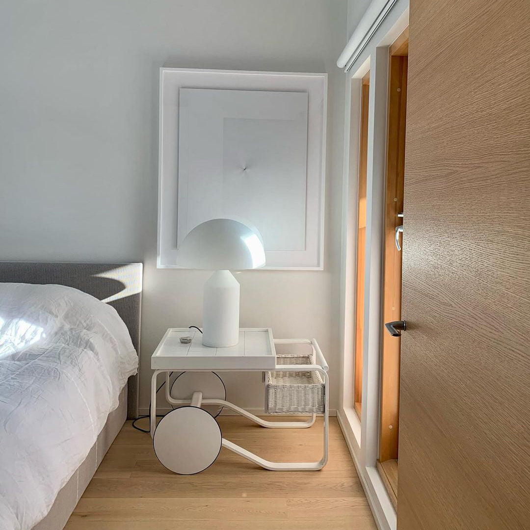 Lampe de Bureau Géométrique - Élégance Minimaliste et Éclairage Ambiant