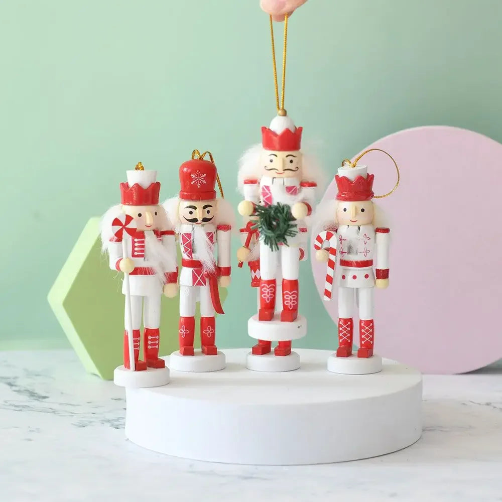 Marionnettes Casse-Noisette en Bois - Décoration Élégante pour Noël