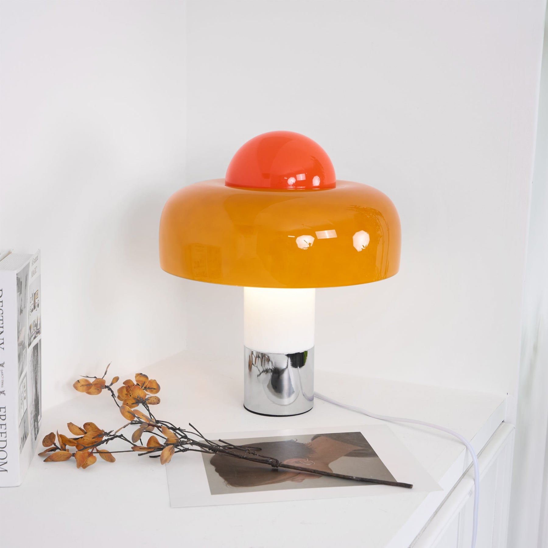Lampe de Table Design Moderne - Abat-jour en Verre Orange Élégant