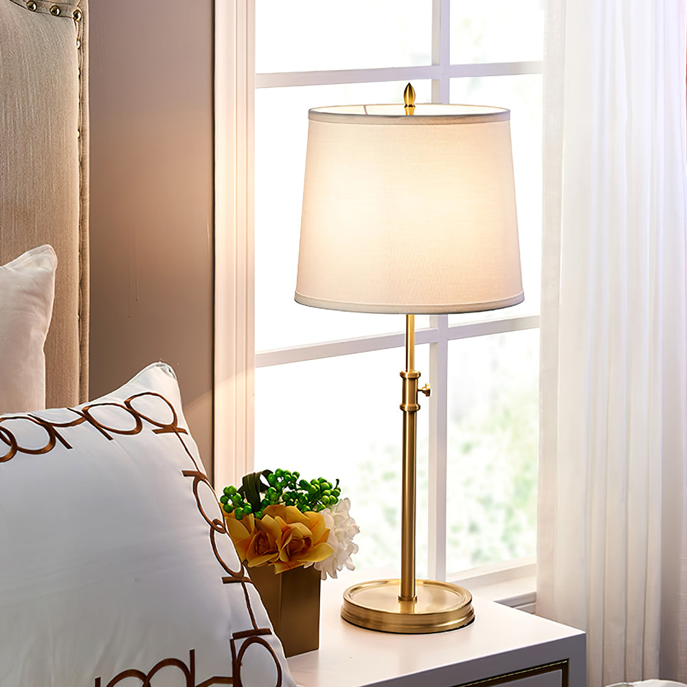 Lampe de Table en Laiton - Élégance et Design Polyvalent