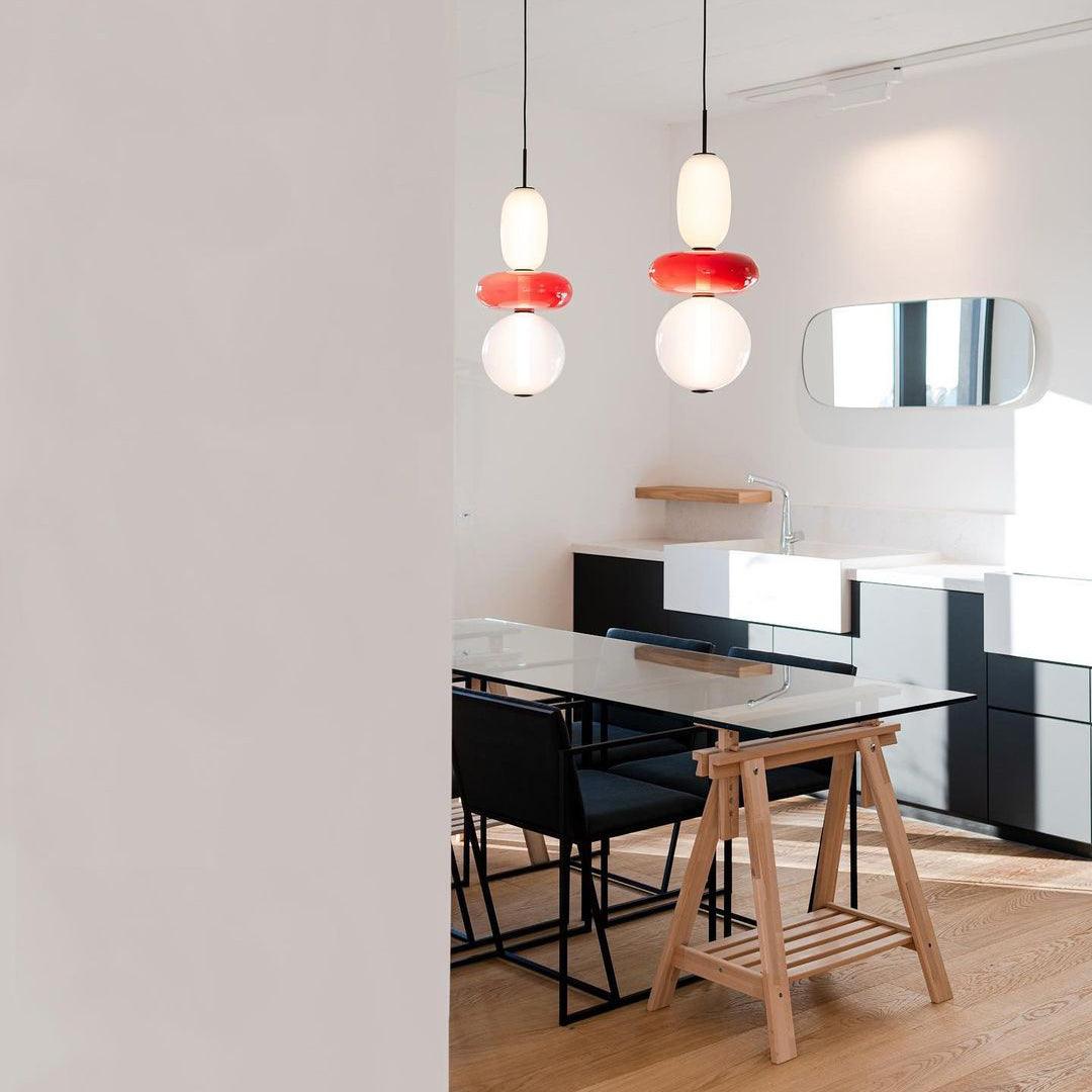 Luminaire Suspendu en Verre Coloré - Éclairage LED Ajustable et Élégant