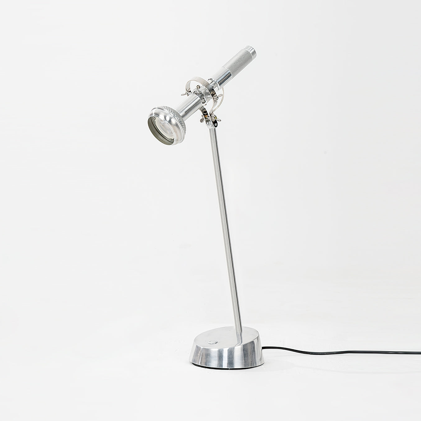 Lampe de Table Industrielle en Métal - Design Élégant et Polyvalent