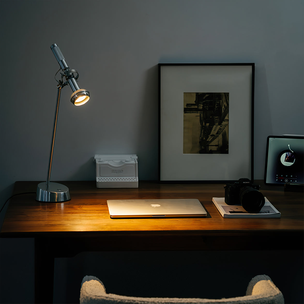 Lampe de Table Industrielle en Métal - Design Élégant et Polyvalent