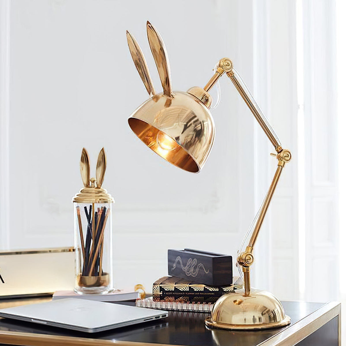 Lampe de Table à Oreilles de Lapin - Finition Dorée et Design Ludique
