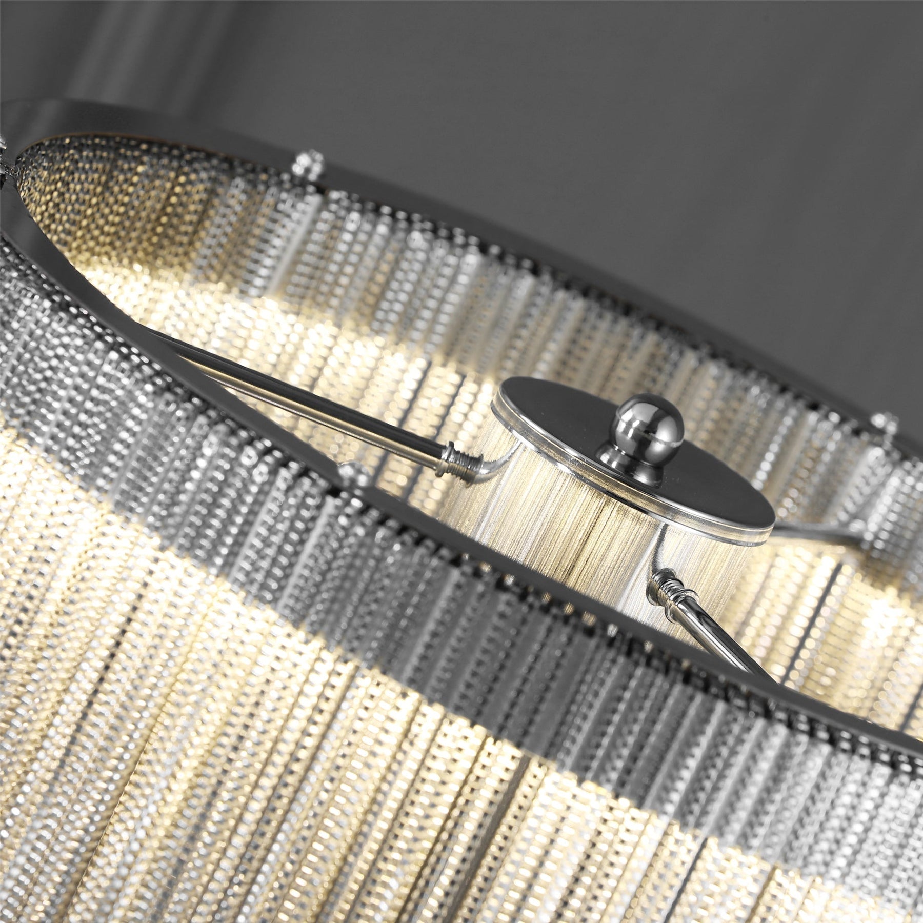 Lampe de Table Chic avec Frange - Éclairage Ambiant et Design Élégant