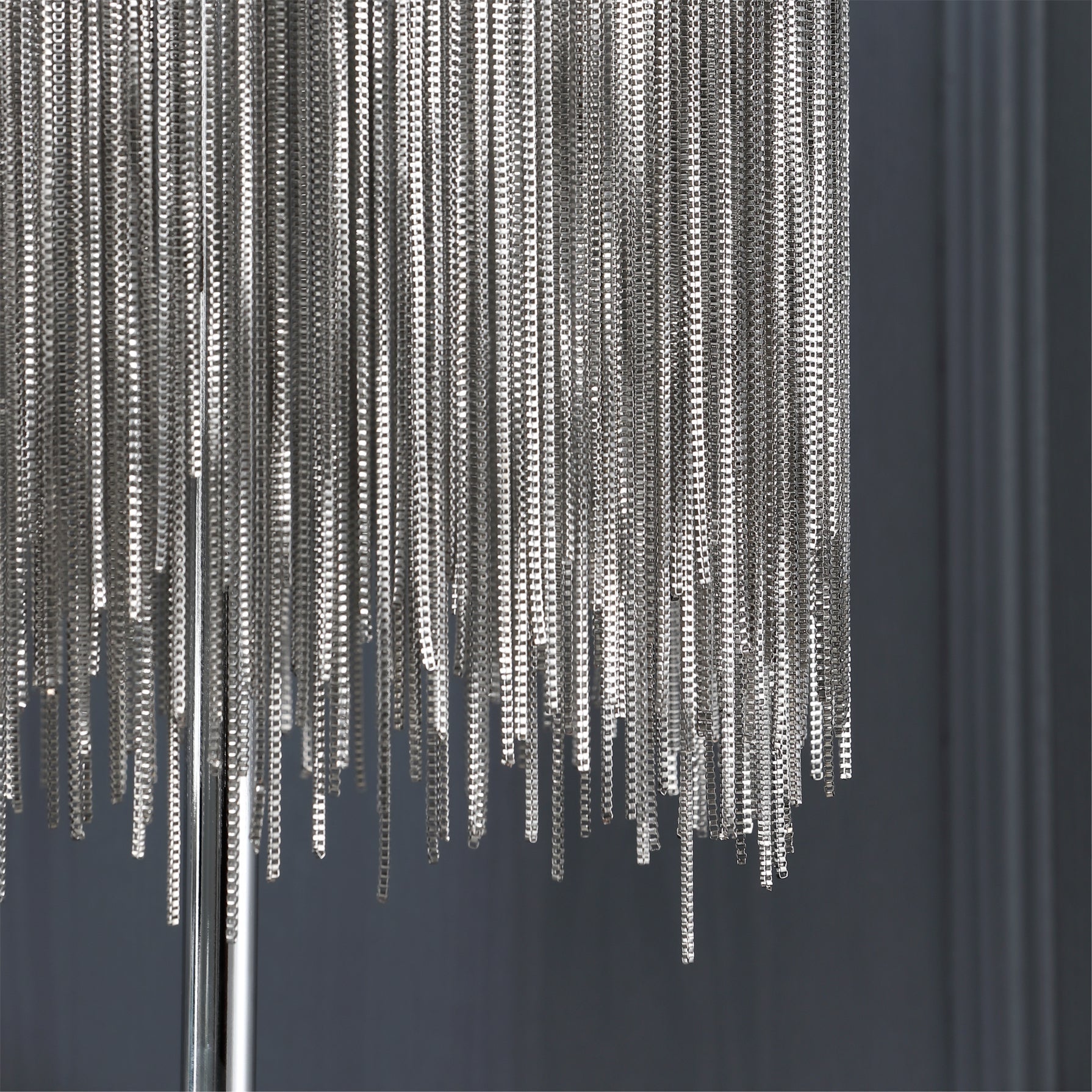 Lampe de Table Chic avec Frange - Éclairage Ambiant et Design Élégant