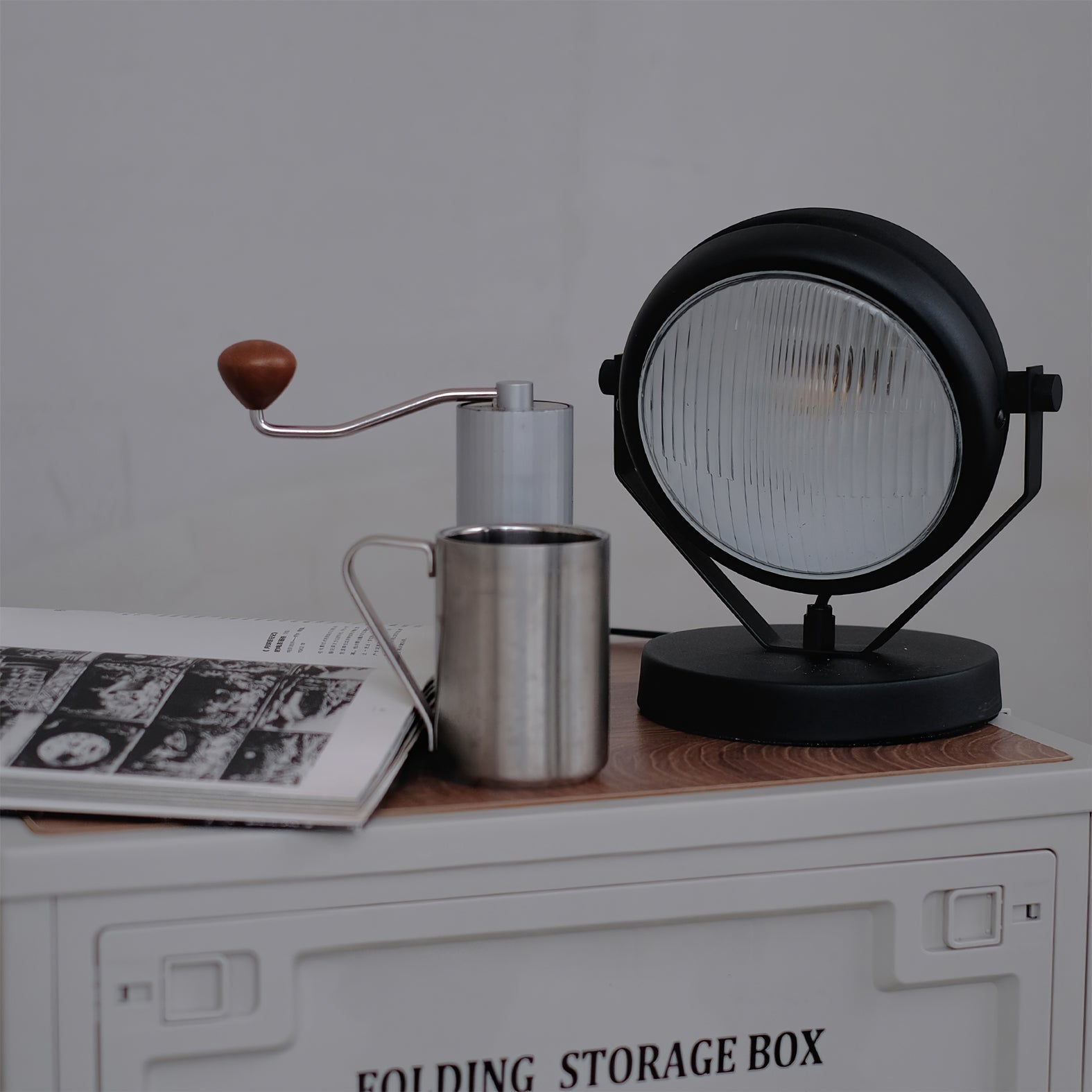 Lampe de Table LED Moderne - Design Élégant en Métal et Verre