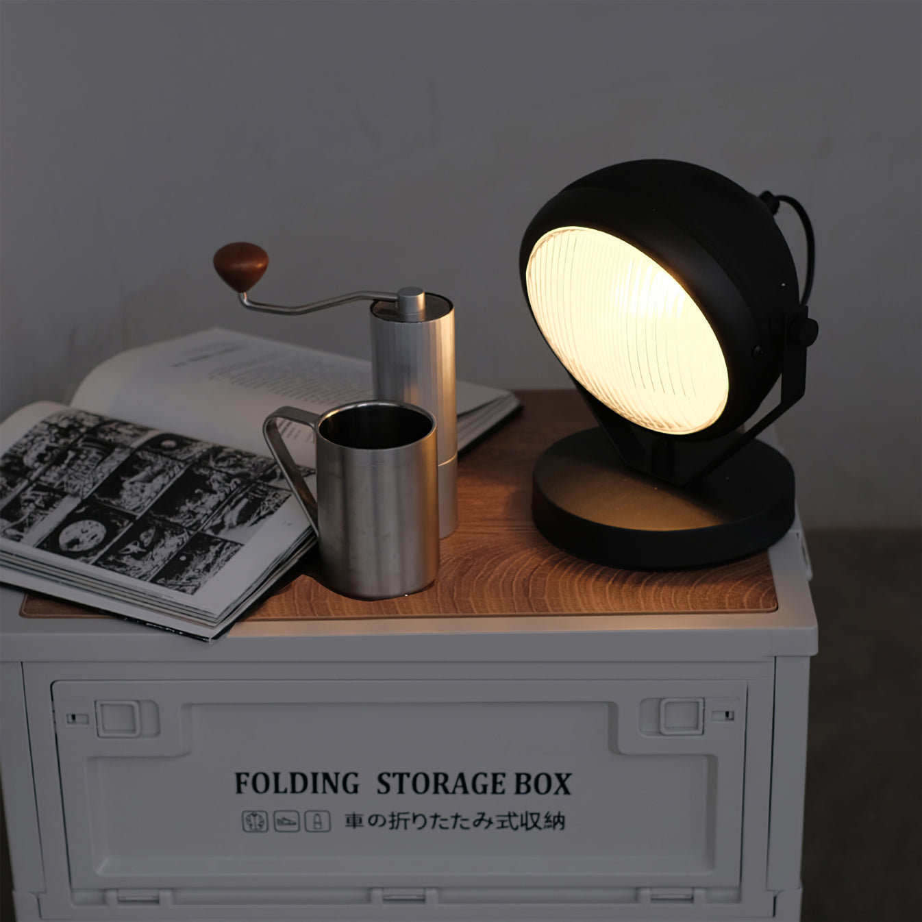 Lampe de Table LED Moderne - Design Élégant en Métal et Verre