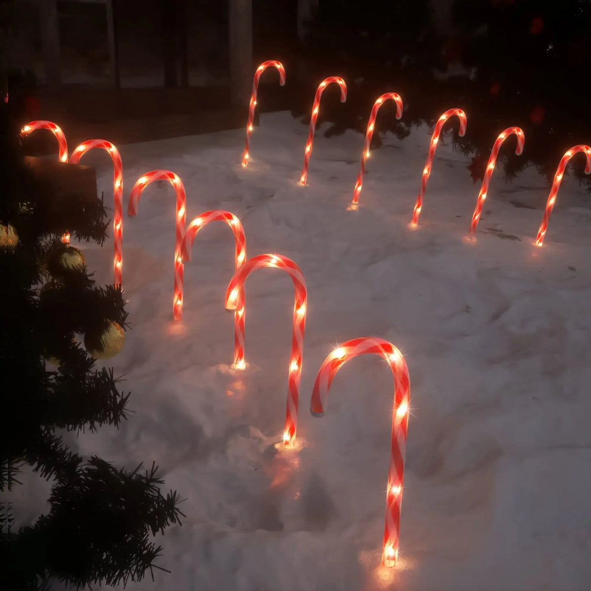 Guirlandes LED Étanches pour Noël - Éclairage Magique et Facile à Installer