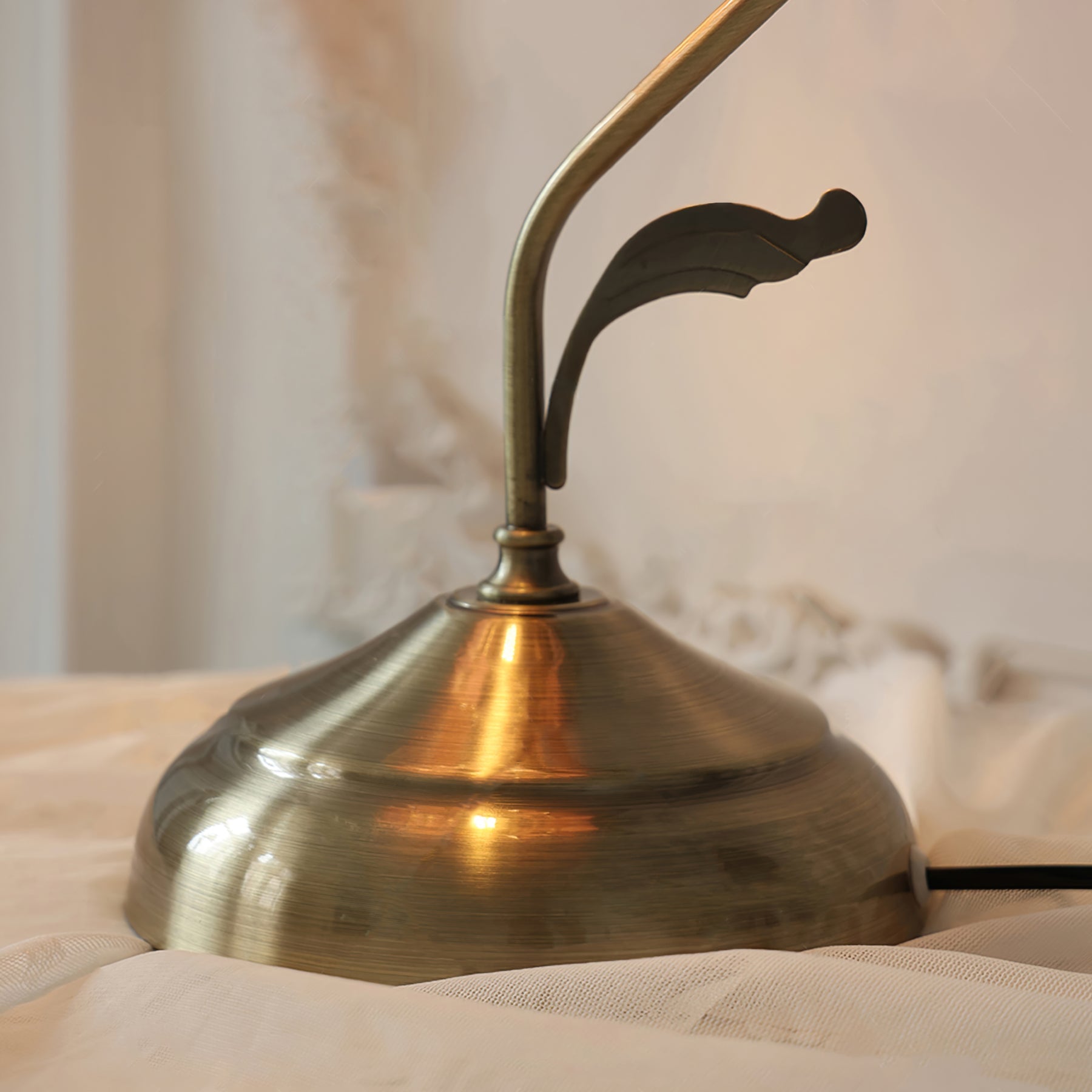 Lampe de Table en Verre Soufflé - Élégance et Chaleur pour Votre Intérieur