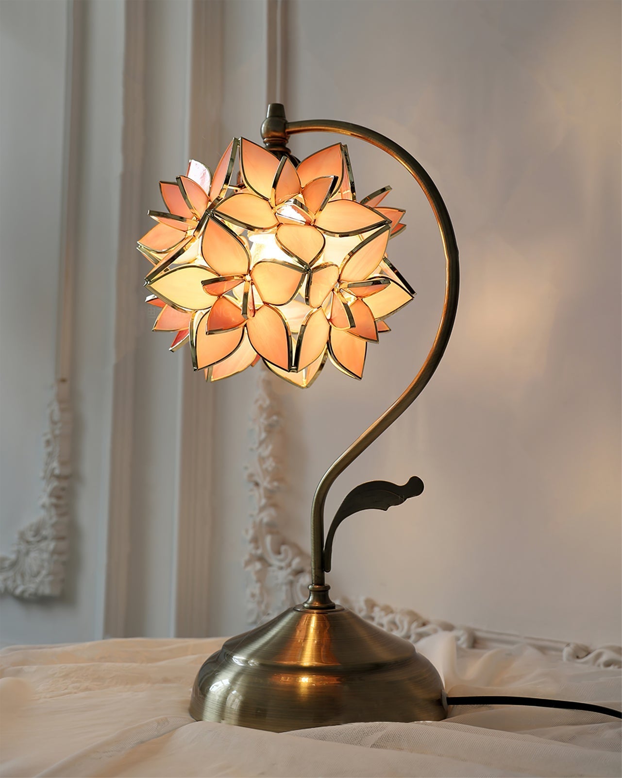 Lampe de Table en Verre Soufflé - Élégance et Chaleur pour Votre Intérieur