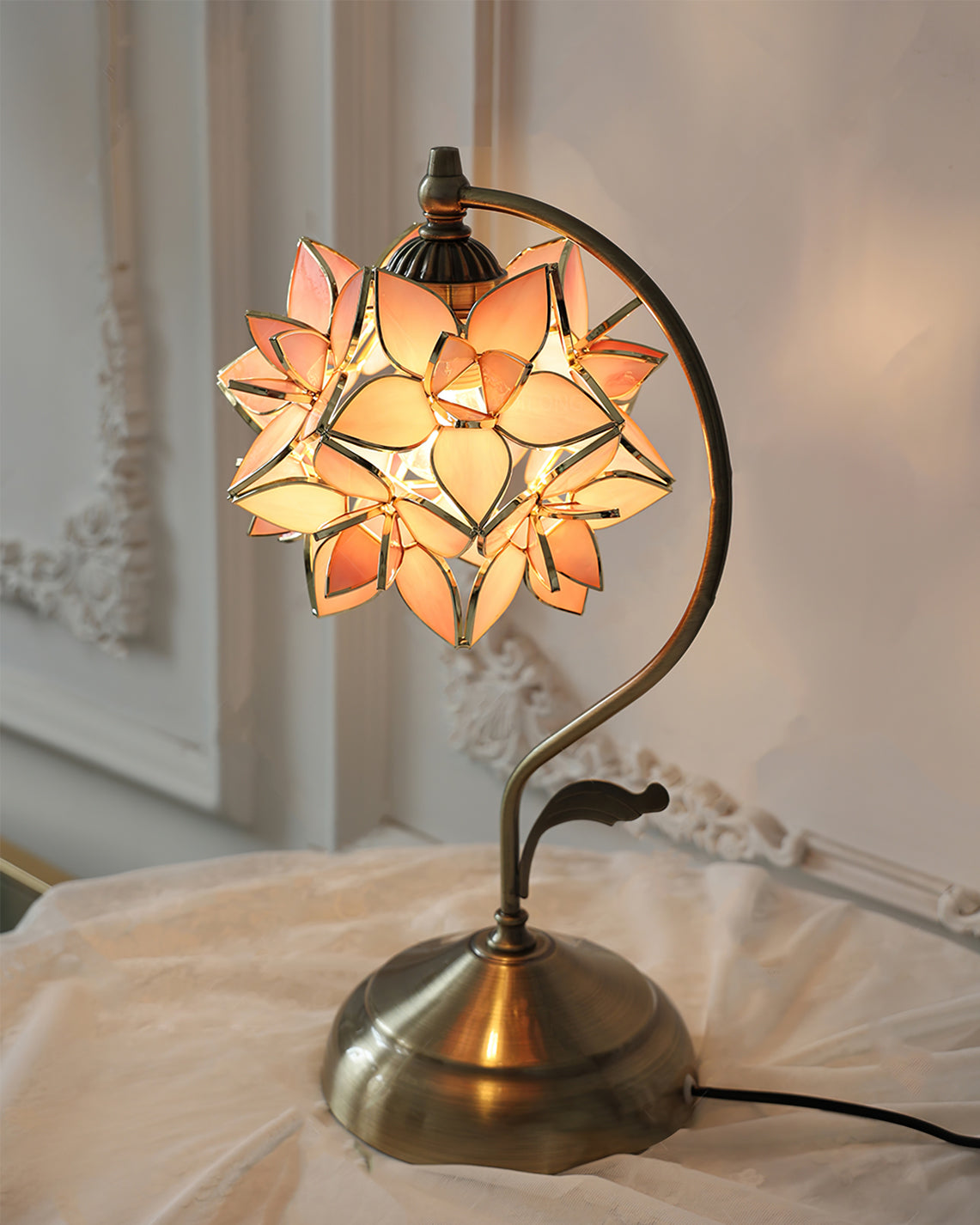 Lampe de Table en Verre Soufflé - Élégance et Chaleur pour Votre Intérieur