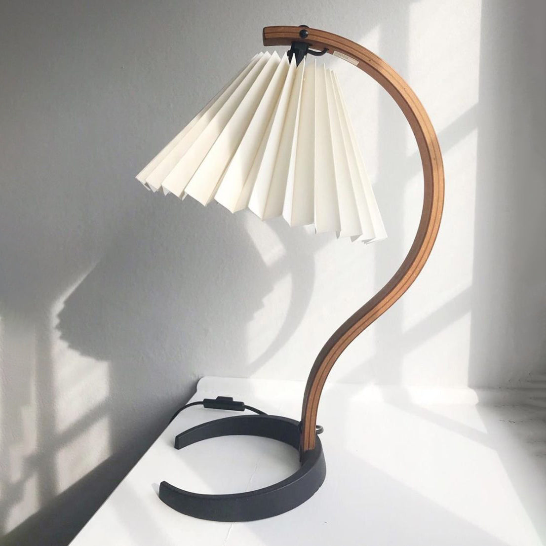 Lampe de Table en Bois Naturel - Éclairage Élégant et Ambiance Cosy
