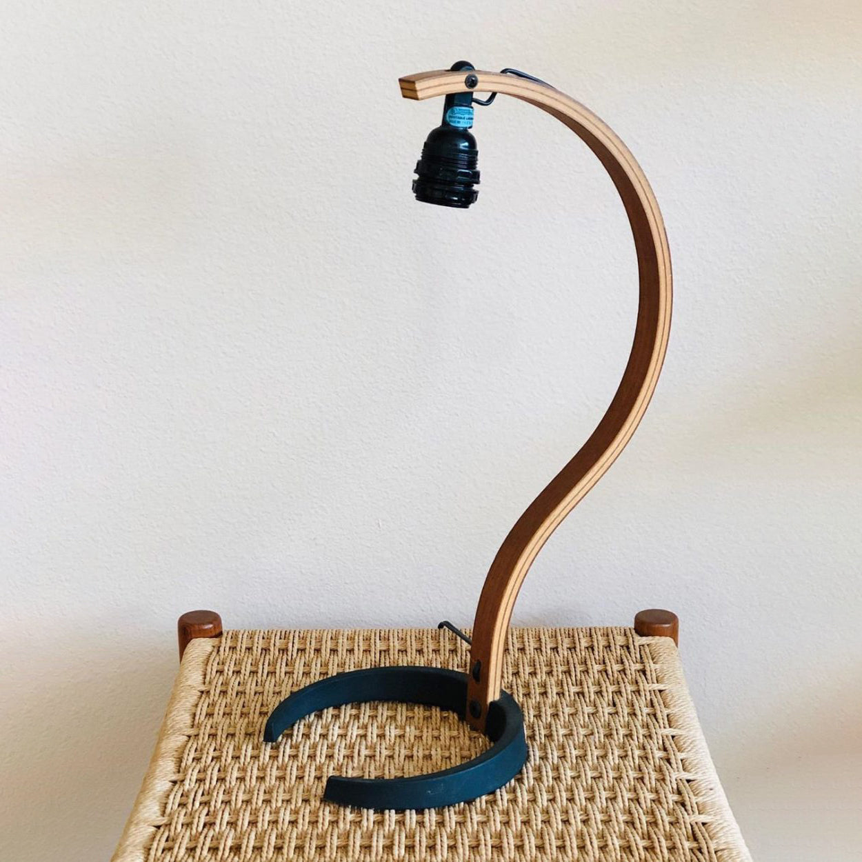 Lampe de Table en Bois Naturel - Éclairage Élégant et Ambiance Cosy