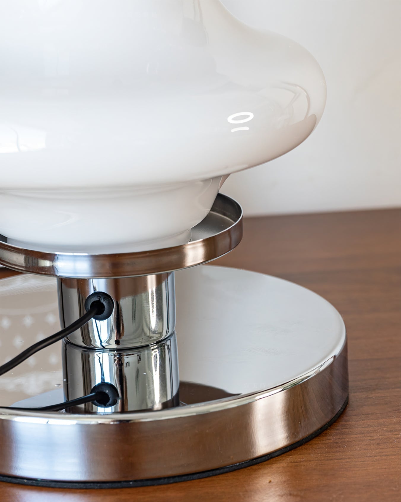 Lampe de Table Élégante en Verre - Éclairage Doux et Raffiné pour Intérieur