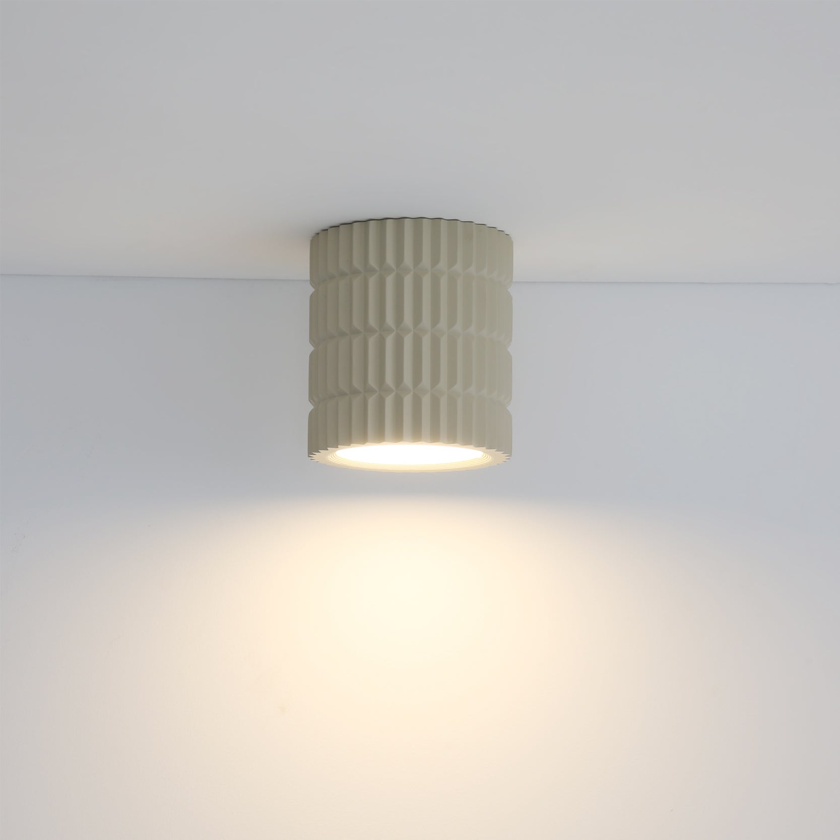 Lampe de Plafond Élégante - Design Géométrique et Lumière Douce