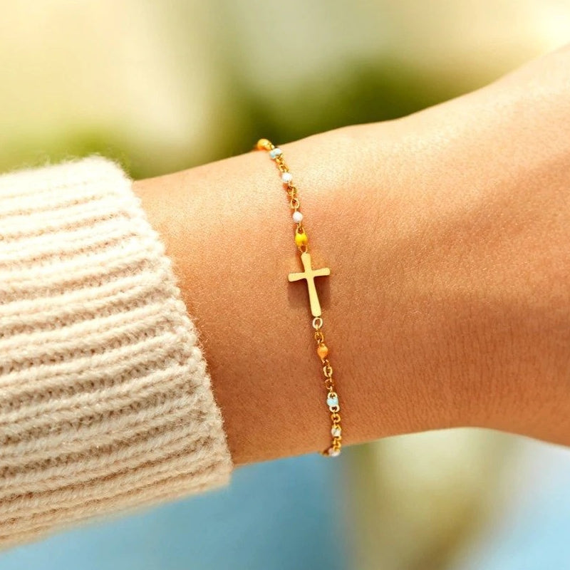 Bracelet Croix Ajustable en Argent - Design Élégant et Durable pour Amis