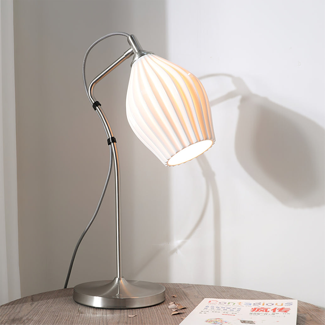 Lampe de Table en Céramique - Élégante et Sculpturale avec Texture Rainurée