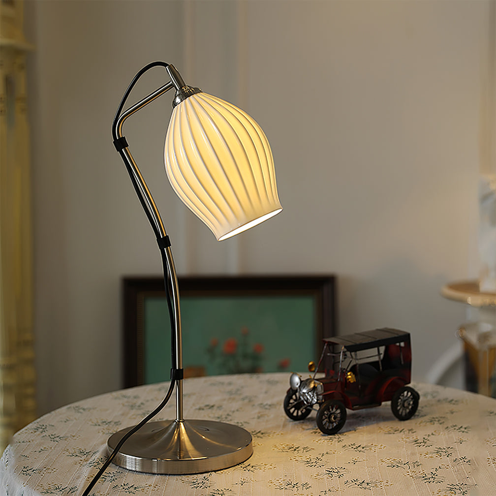 Lampe de Table en Céramique - Élégante et Sculpturale avec Texture Rainurée