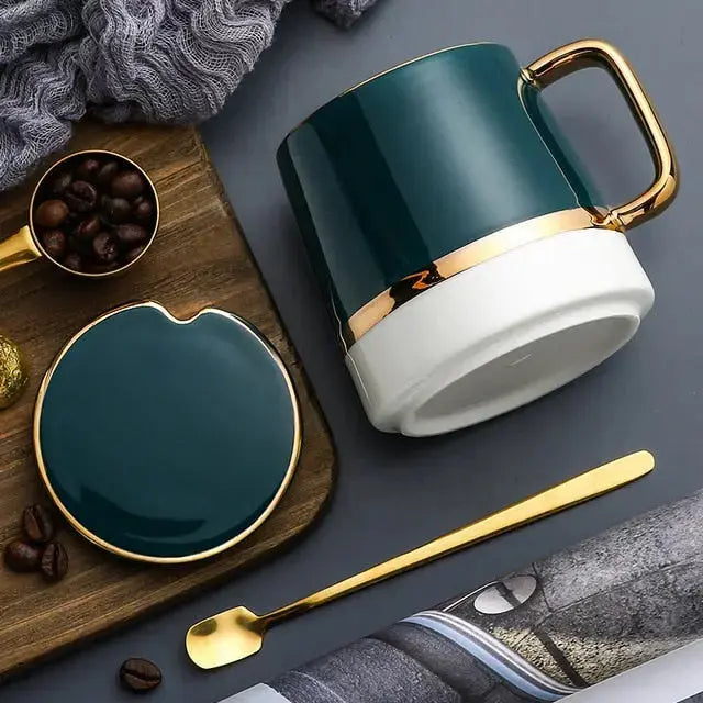 Tasses à Café en Céramique - Élégantes avec Détails Dorés