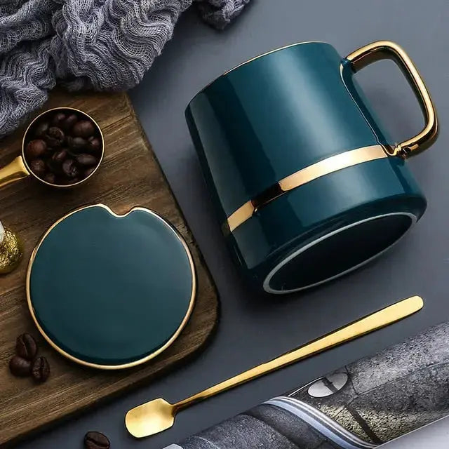 Tasses à Café en Céramique - Élégantes avec Détails Dorés