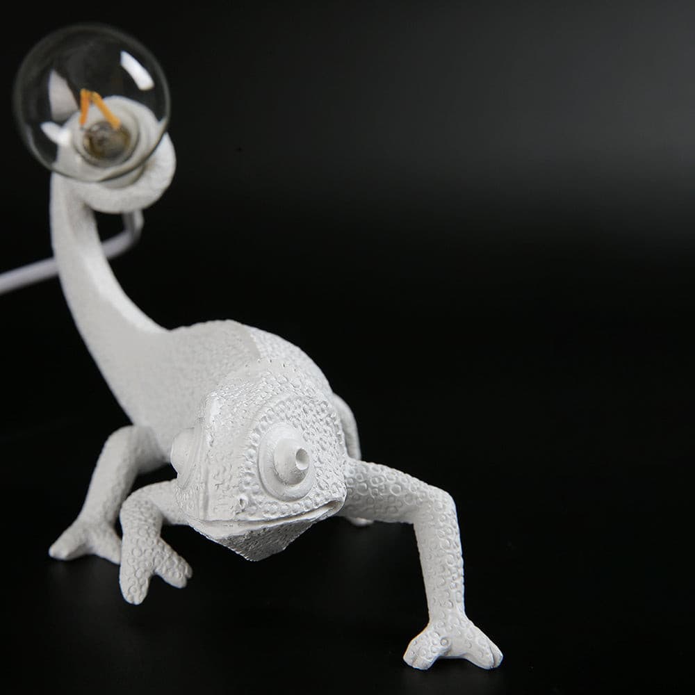 Lampe de Table Caméléon en Résine - Design Unique et Éclairage Chaleureux