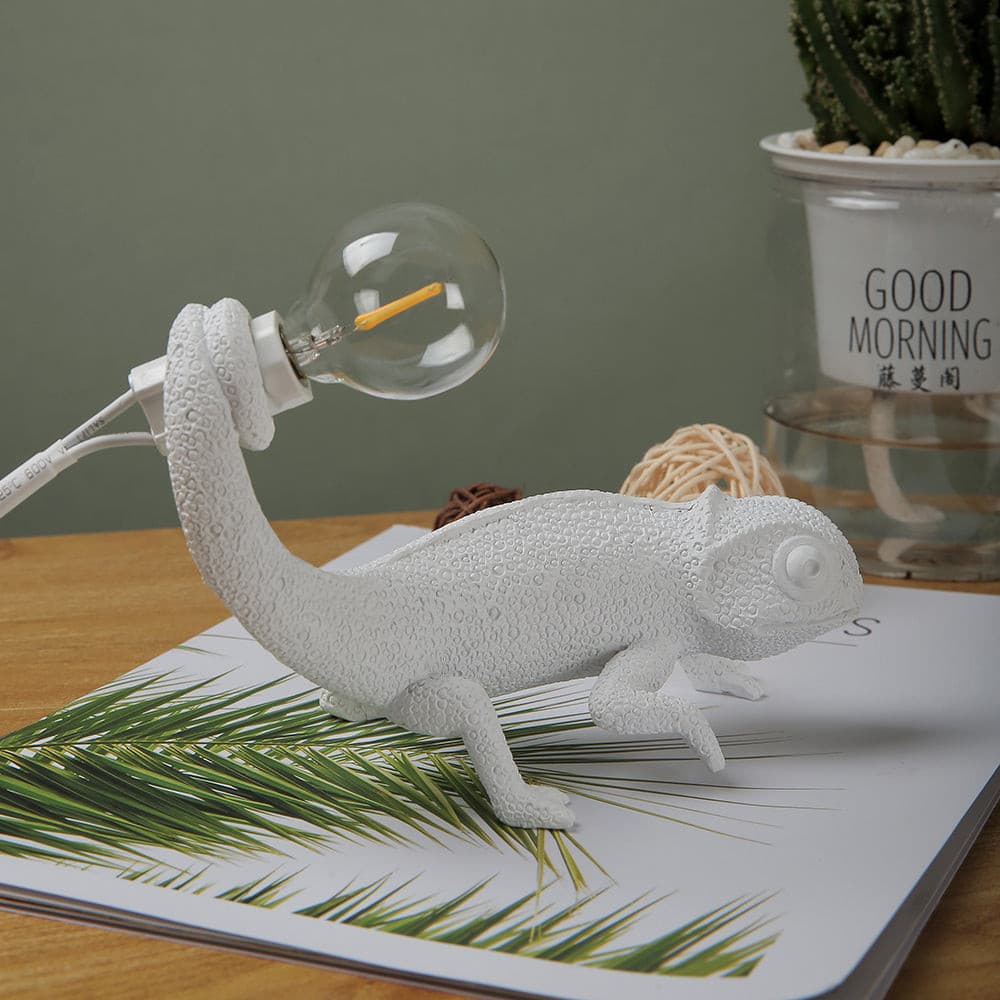Lampe de Table Caméléon en Résine - Design Unique et Éclairage Chaleureux