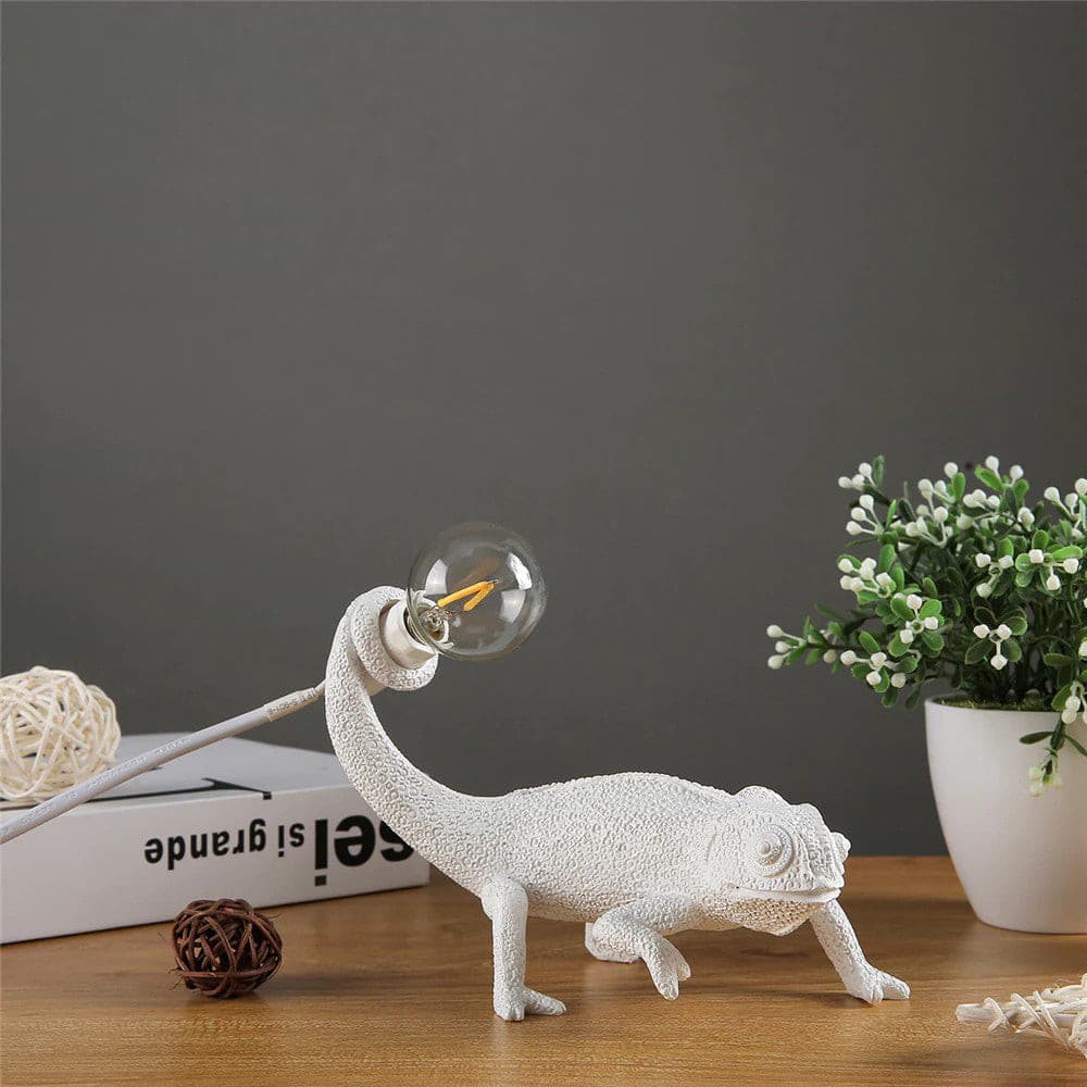Lampe de Table Caméléon en Résine - Design Unique et Éclairage Chaleureux
